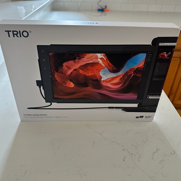 Laptop 2nd monitor extender- Mobile Pixels TRIO - Picture 8 of 11